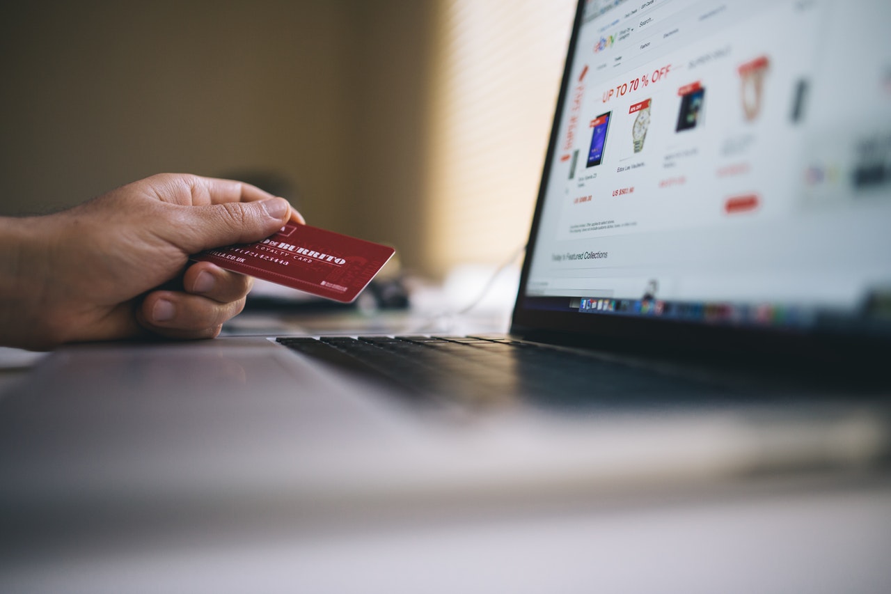 Shopping online e credit card